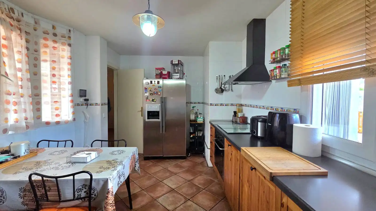 Cuina de Casa adosada en venda en Illescas amb Aire condicionat, Calefacció i Jardí privat