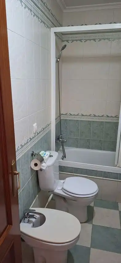 Baño de Dúplex en venta en Lora del Río con Aire acondicionado