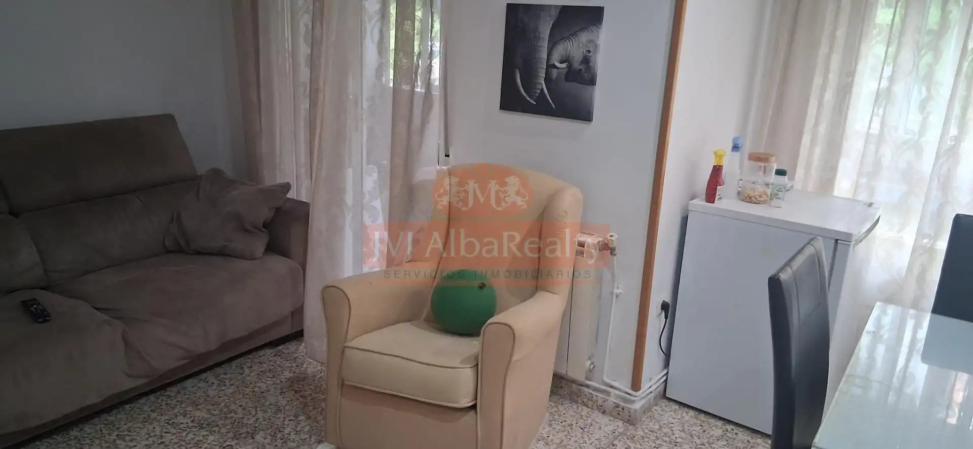 Sala d'estar de Pis en venda en Albacete amb Calefacció i Balcó