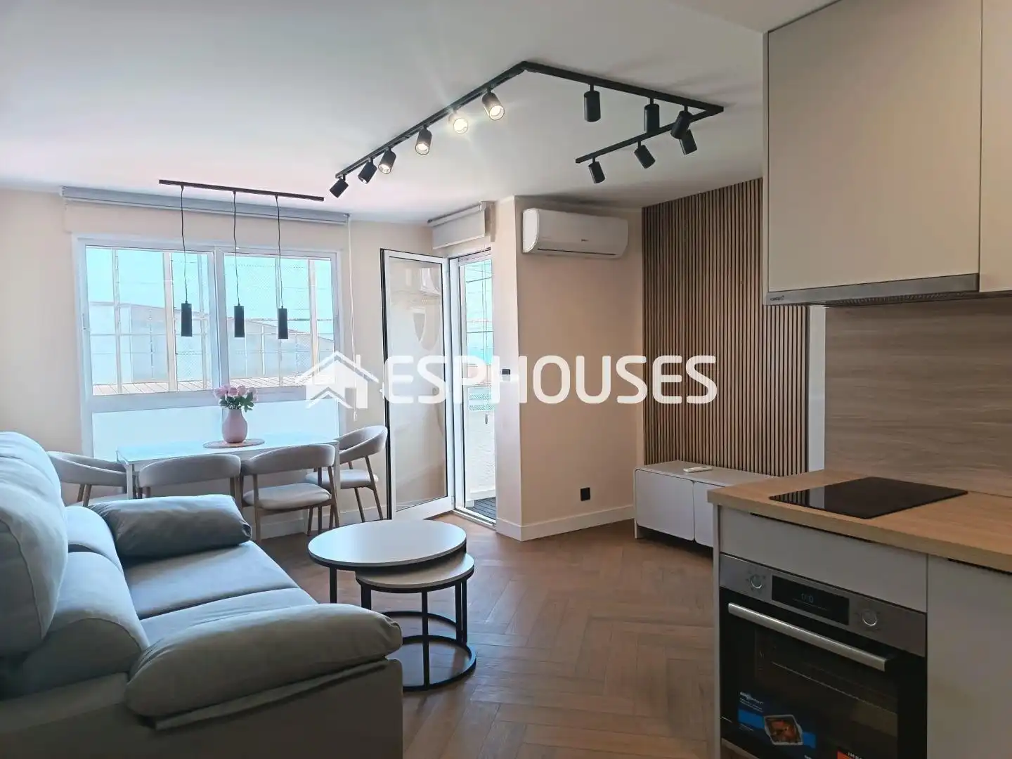 Apartament amb terrassa en venda a Guardamar Playa, imagen 5