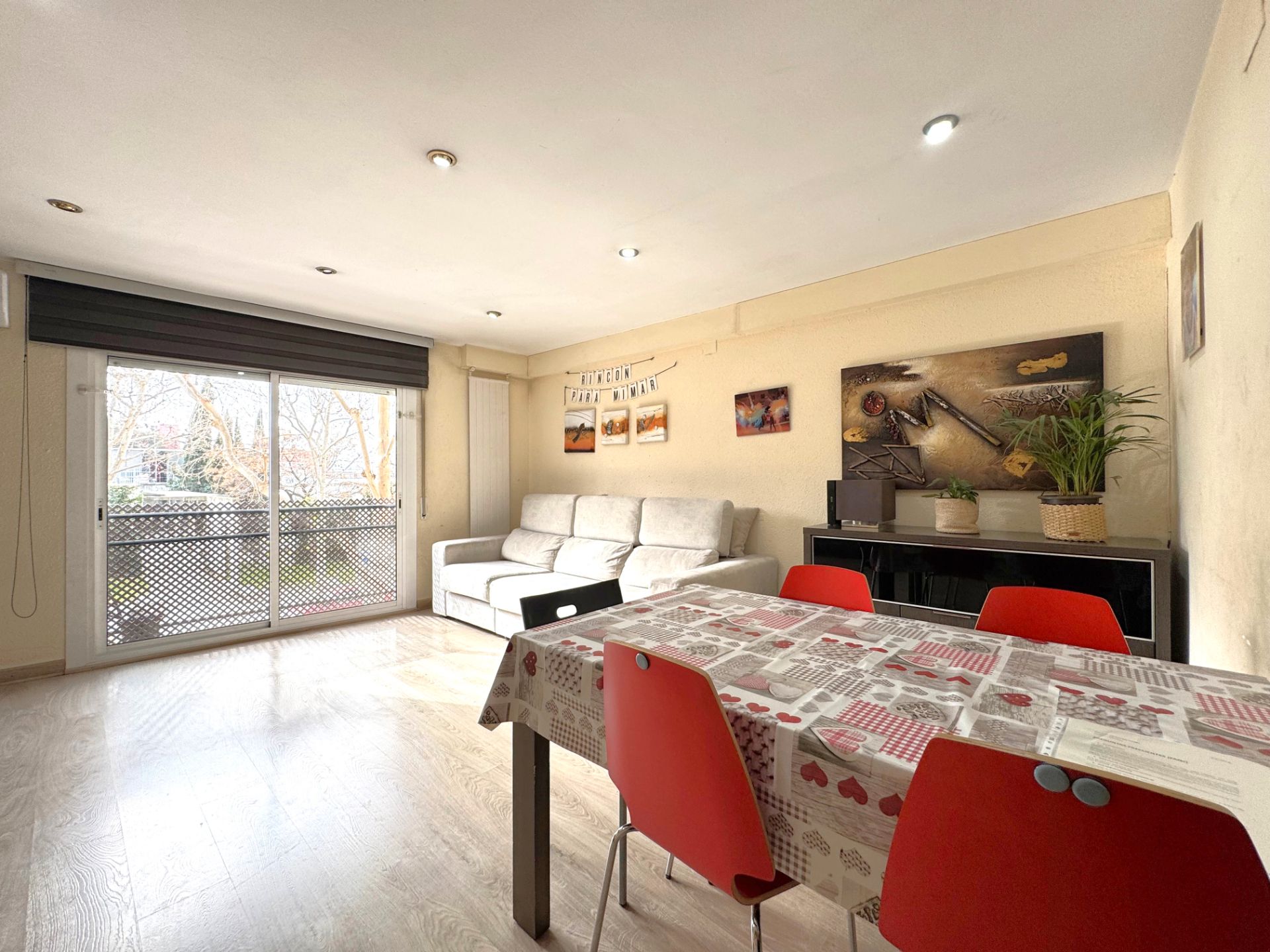 Wohnzimmer von Maisonette zum Verkauf in Mollet del Vallès mit Parkett und Ofen