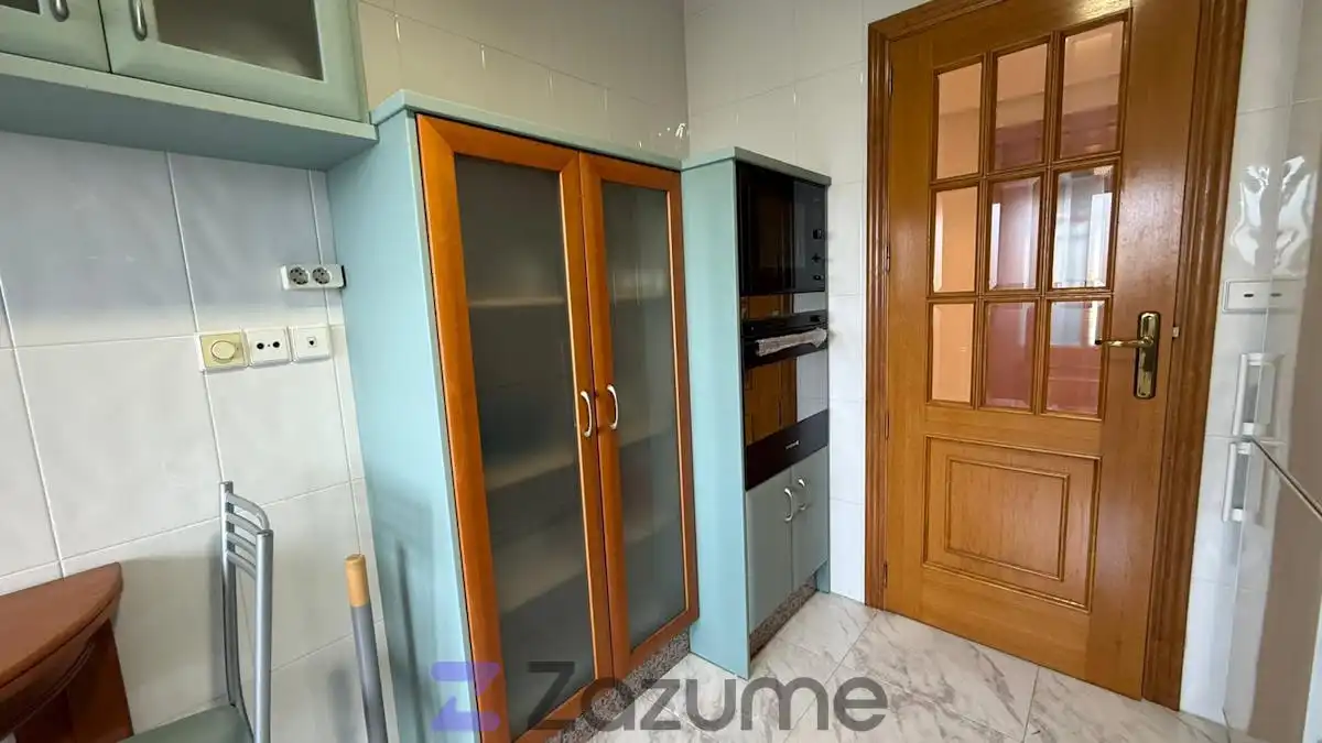 Küche von Wohnung zur Miete in Murcia mit Abstellraum, Möbliert und Waschmaschine