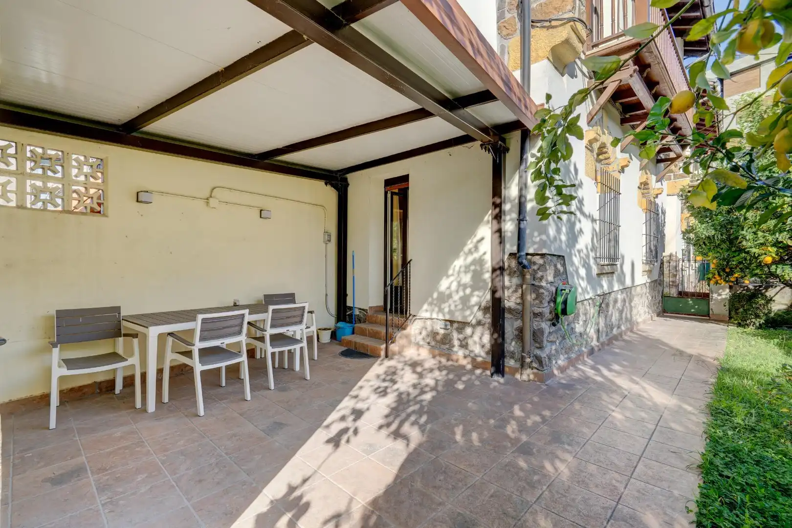 Terrassa de Pis en venda en Donostia - San Sebastián  amb Calefacció i Jardí privat