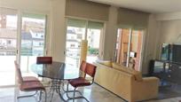 Sala d'estar de Pis de lloguer en Girona Capital amb Aire condicionat, Calefacció i Terrassa