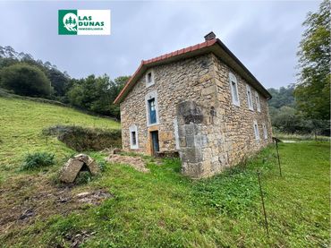 Casa rústica en venda a Barrio Entrambasaguas
