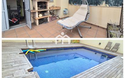 Swimming pool of Attic for sale in Badalona  with Air Conditioner, Heating and Parquet flooring