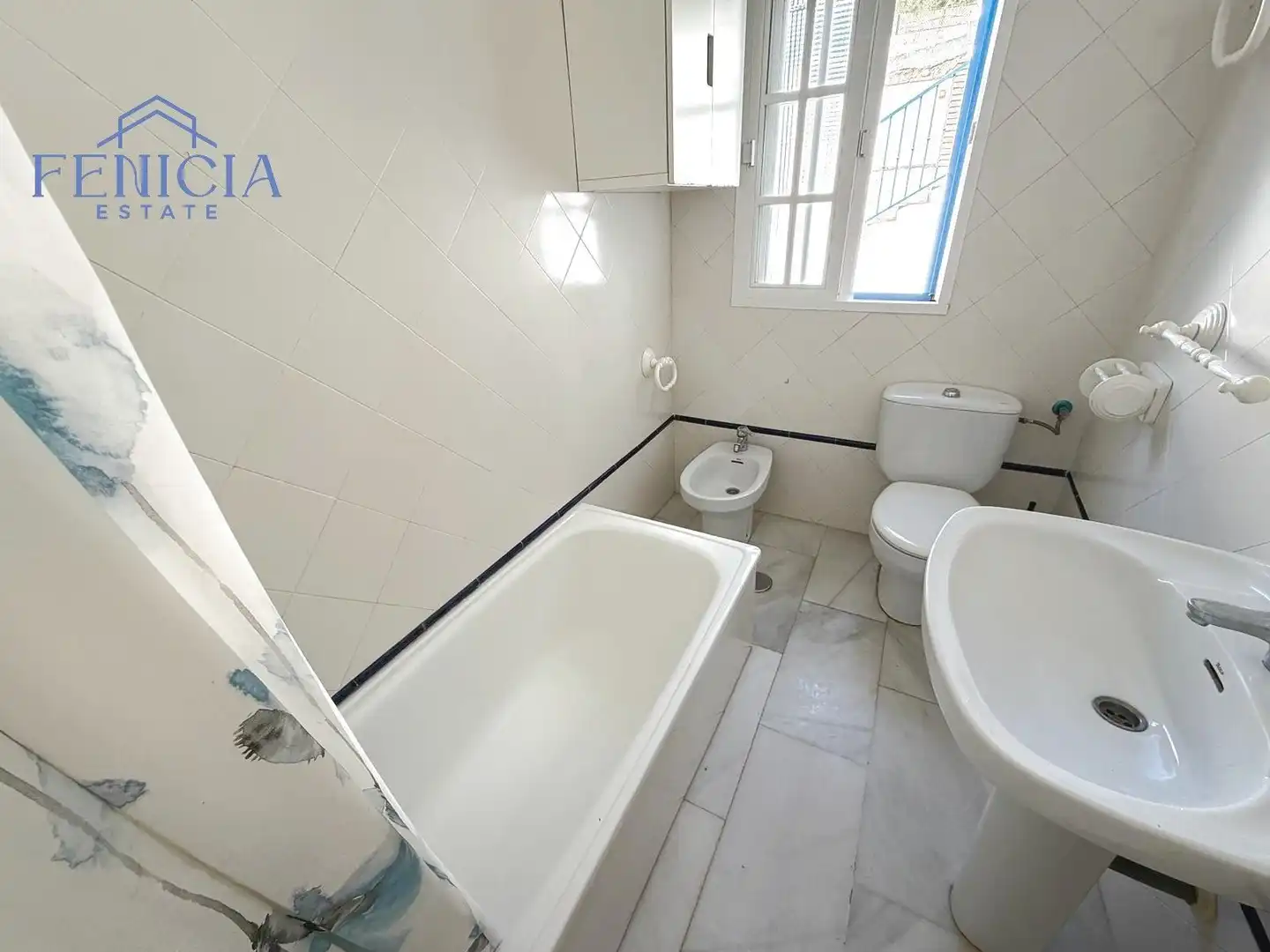 Bathroom of Houses for sale in Almuñécar  with Private garden, Terrace and Swimming Pool