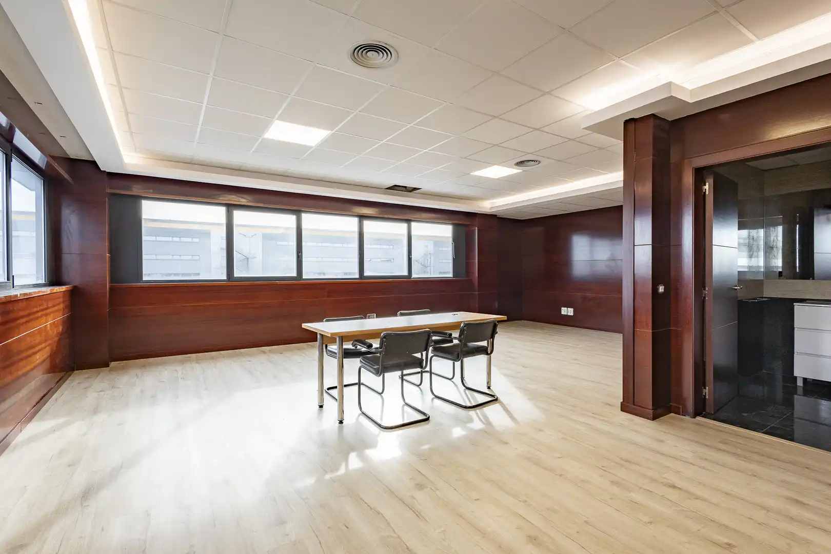 Oficina de lloguer en El Prat de Llobregat