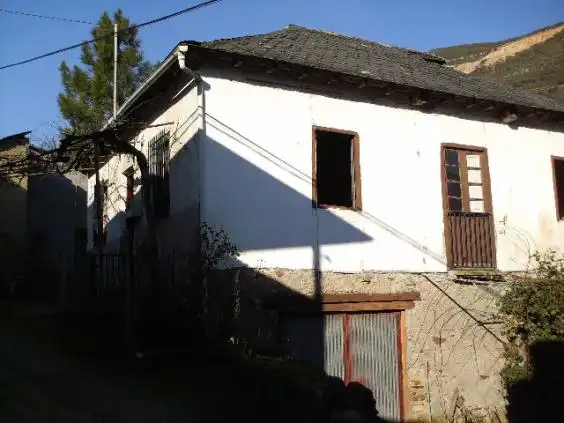 Vista exterior de Finca rústica en venta en Toral de los Vados con Trastero y Amueblado
