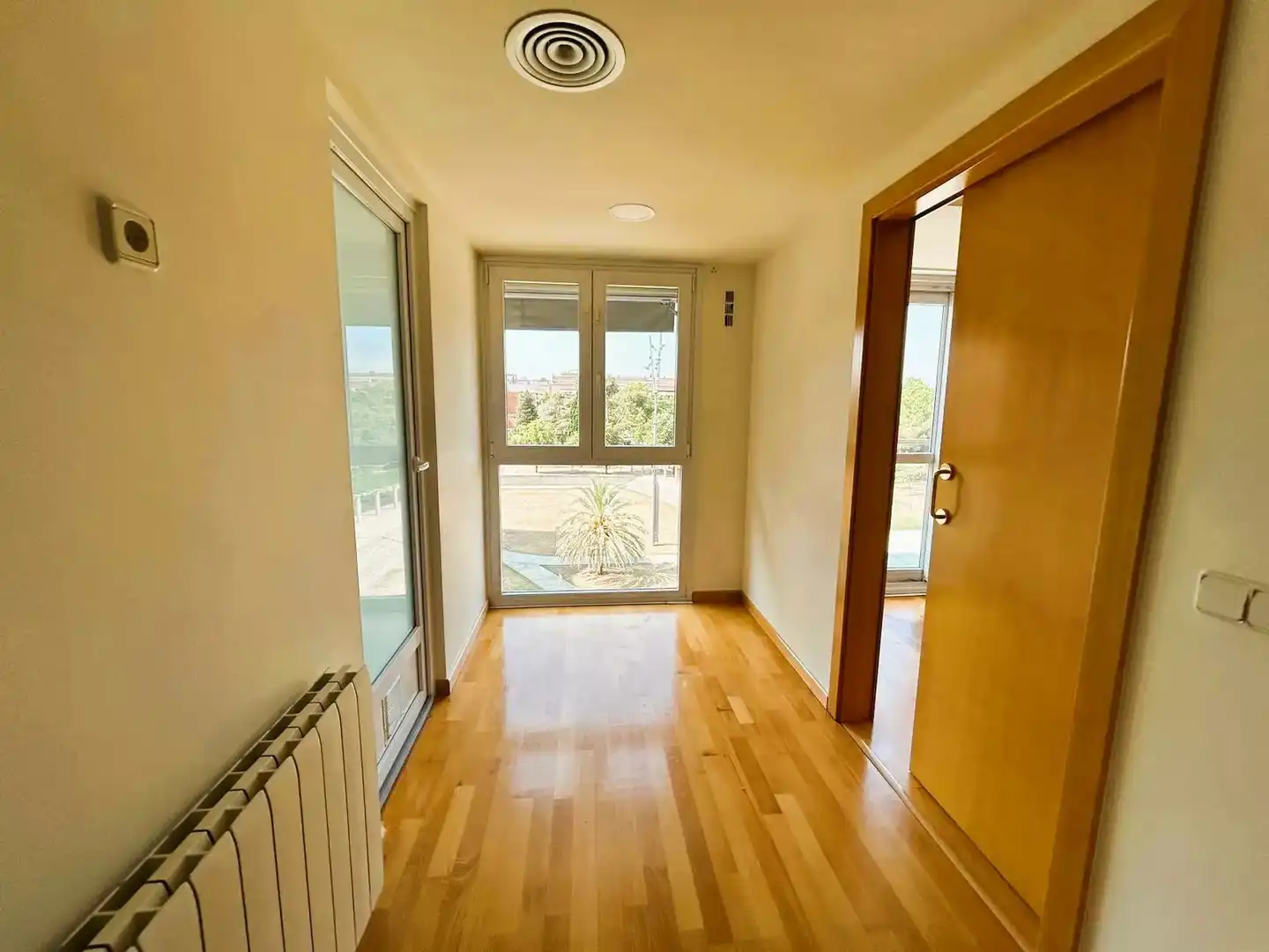 Wohnung zur Miete in Girona mit Klimaanlage, Heizung und Parkett
