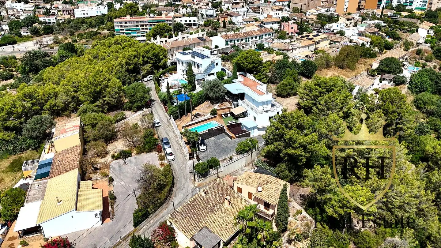 Vista exterior de Casa o xalet en venda en  Palma de Mallorca amb Aire condicionat, Calefacció i Jardí privat