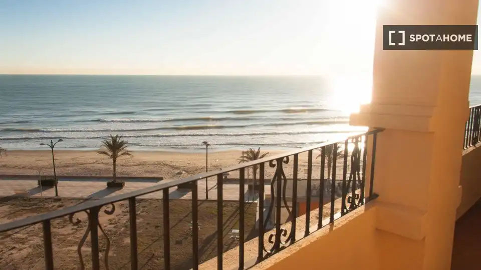 Flat for rent in Port Saplaya