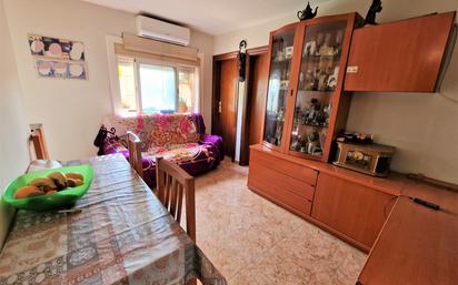 Living room of Flat for sale in  Barcelona Capital  with Air Conditioner and Oven