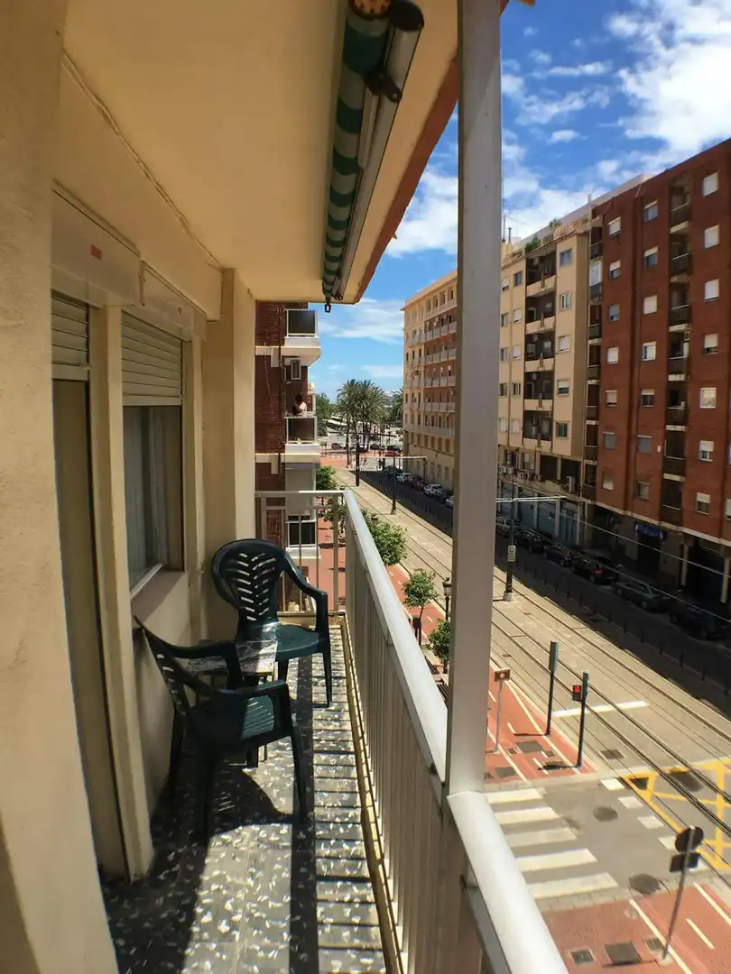 Exterior view of Flat for rent in Valencia  with Furnished, Washing machine and TV