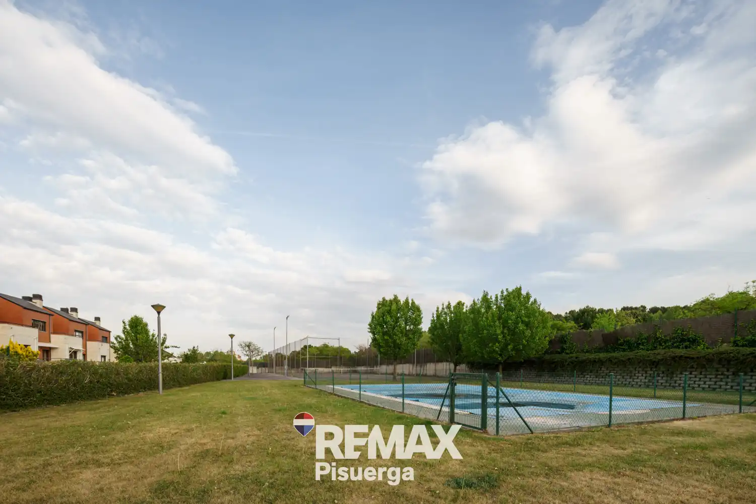 Piscina de Casa o chalet en venta en Valladolid con Aire acondicionado, Jardín privado y Terraza