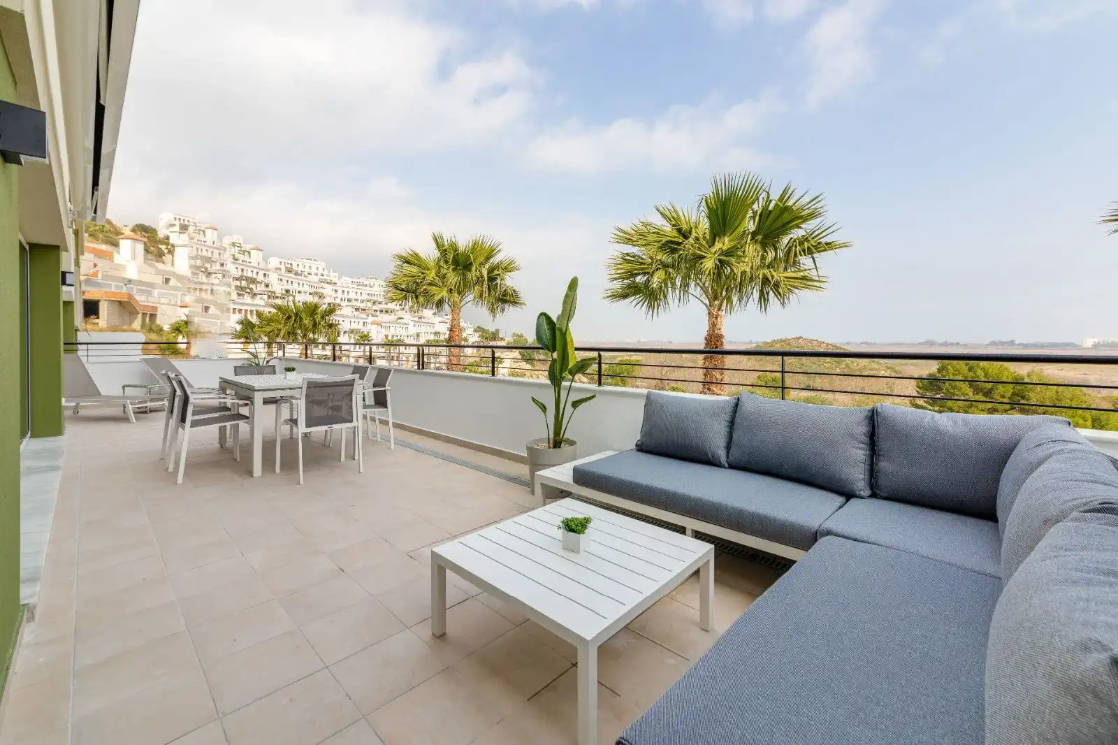 Apartment with pool for sale in Xeresa
