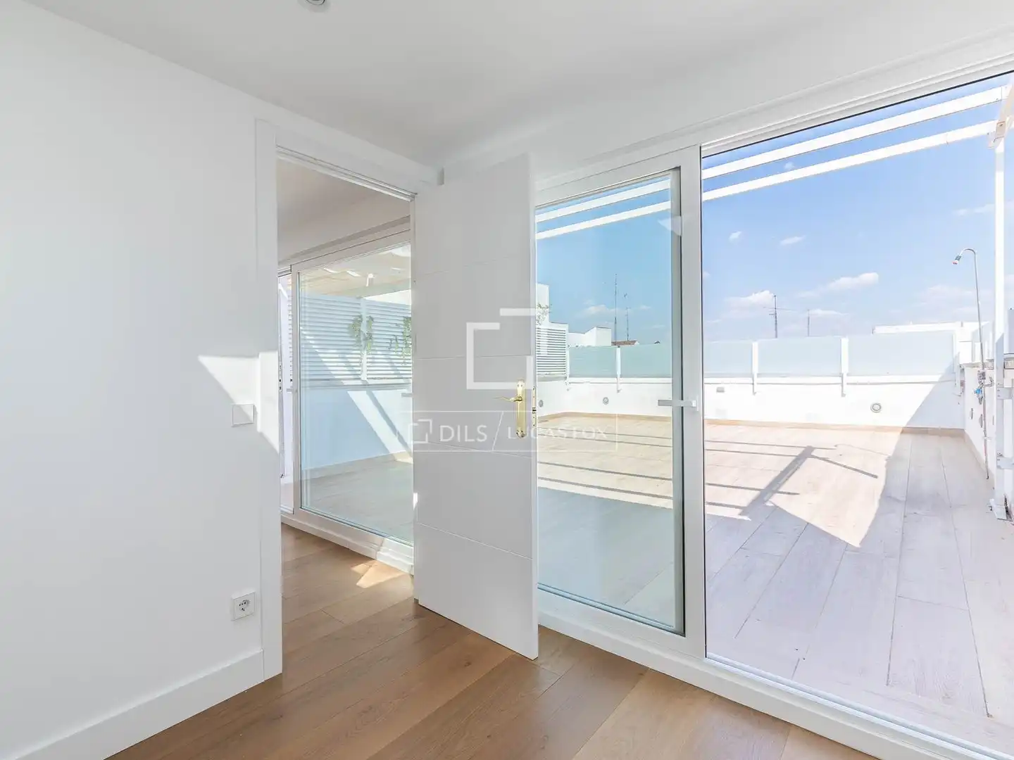 Terrace of Attic for sale in Madrid  with Air Conditioner, Heating and Parquet flooring