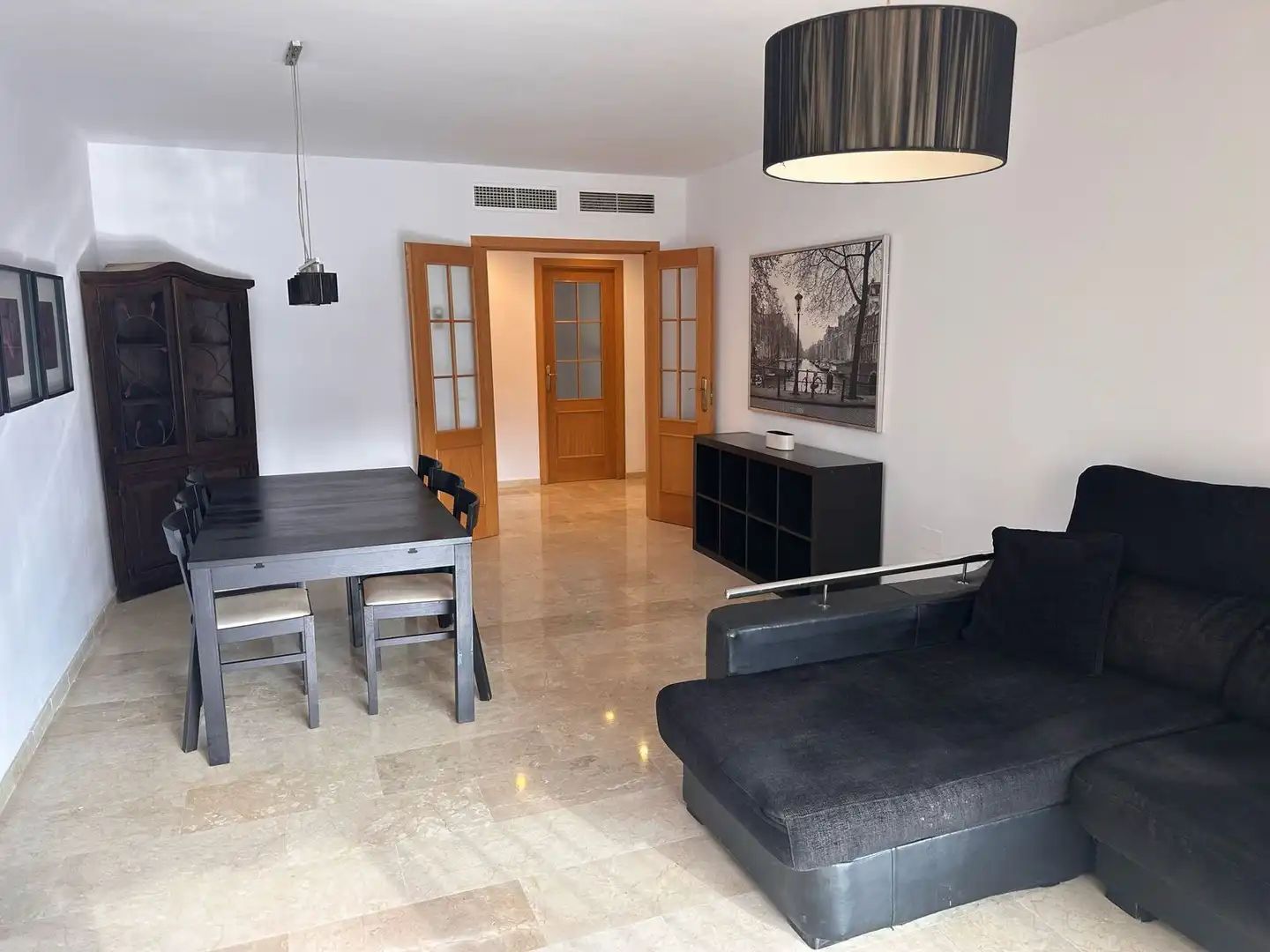 Apartamento con piscina en venta en Calle los Almendros 184, imagen 3