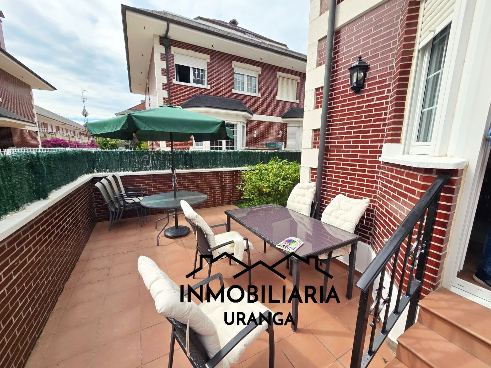 Terrace of House or chalet for sale in Laredo  with Heating, Private garden and Storage room