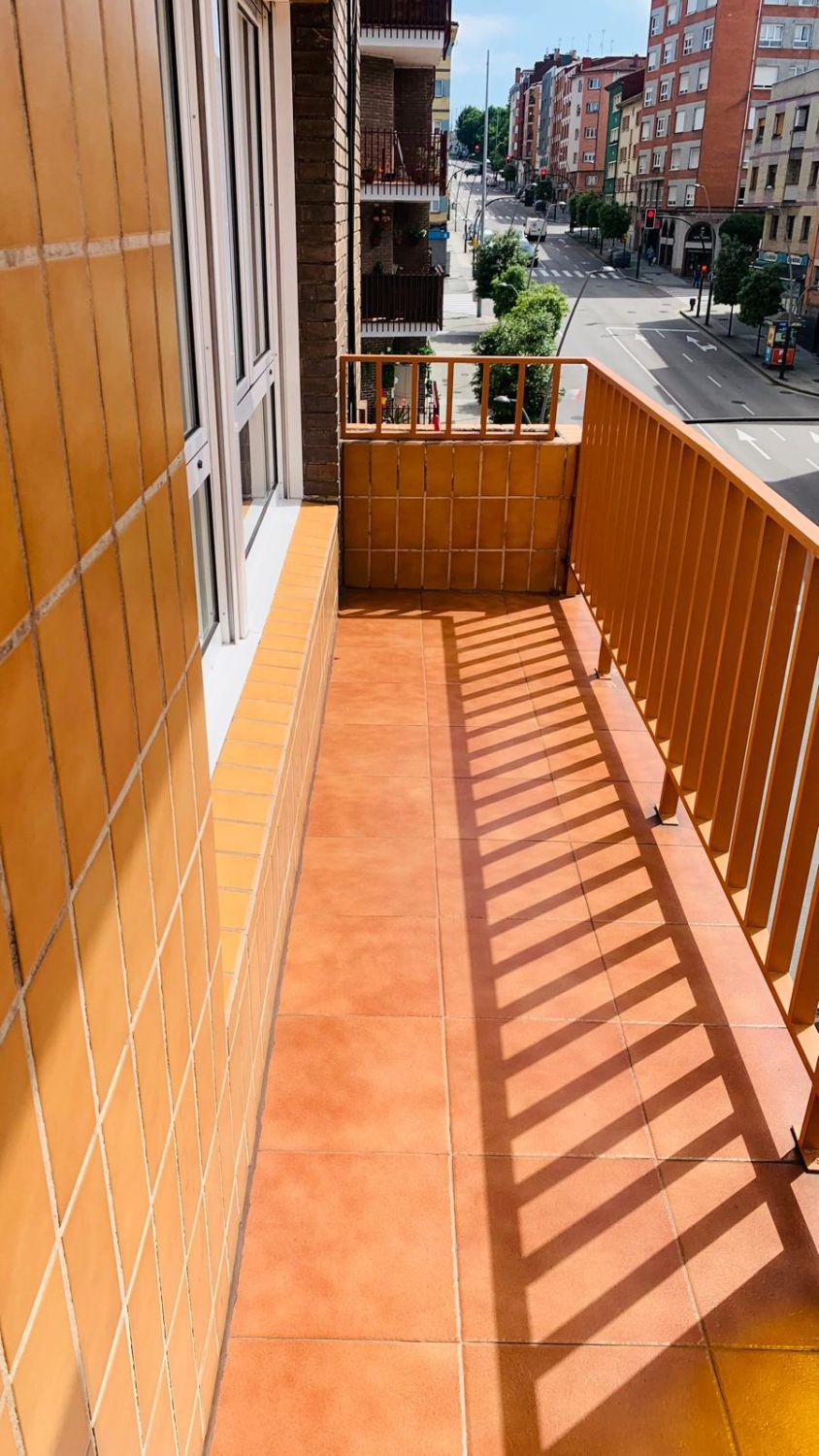 Terrassa de Pis de lloguer en Gijón  amb Calefacció i Terrassa