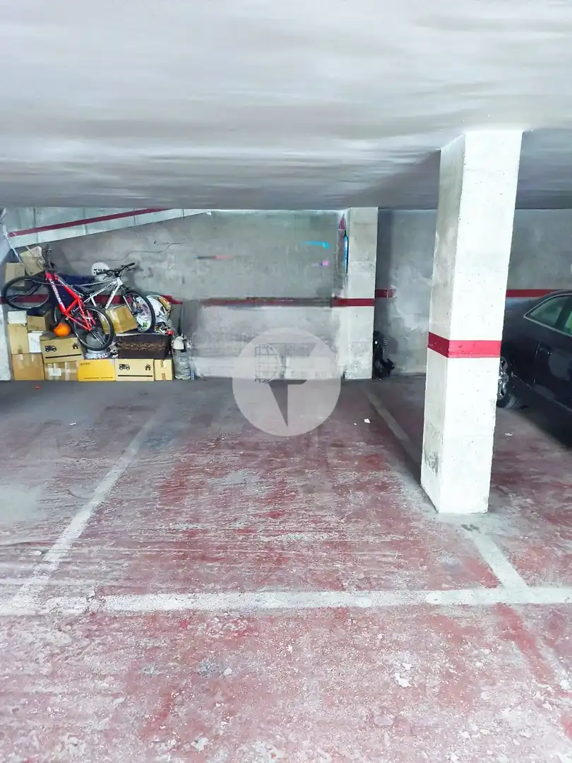 Parking à vendre à Centre