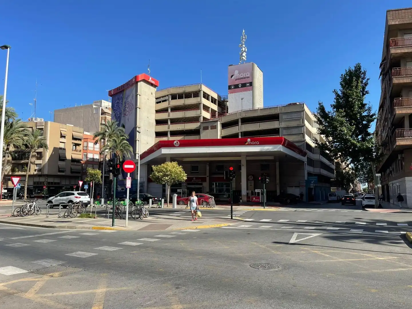 Vista exterior de Local en venta en Elche / Elx