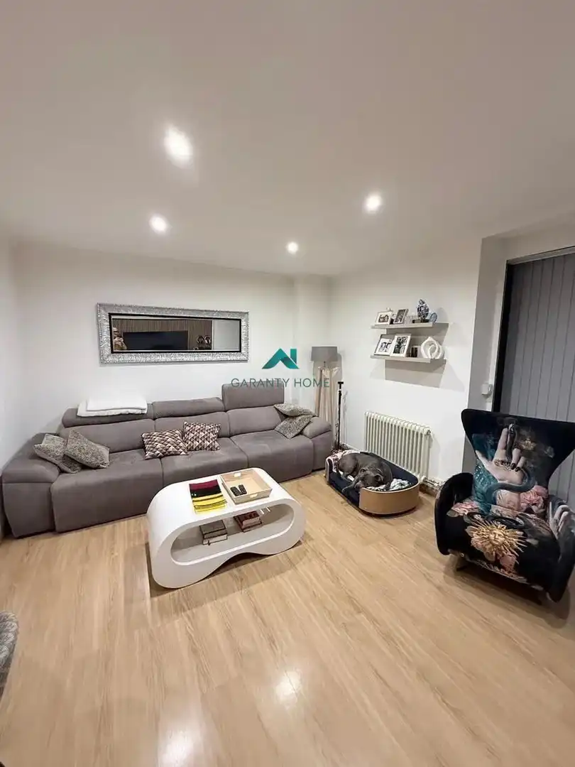 Sala de estar de Piso en venta en Pontevedra Capital  con Calefacción y Trastero