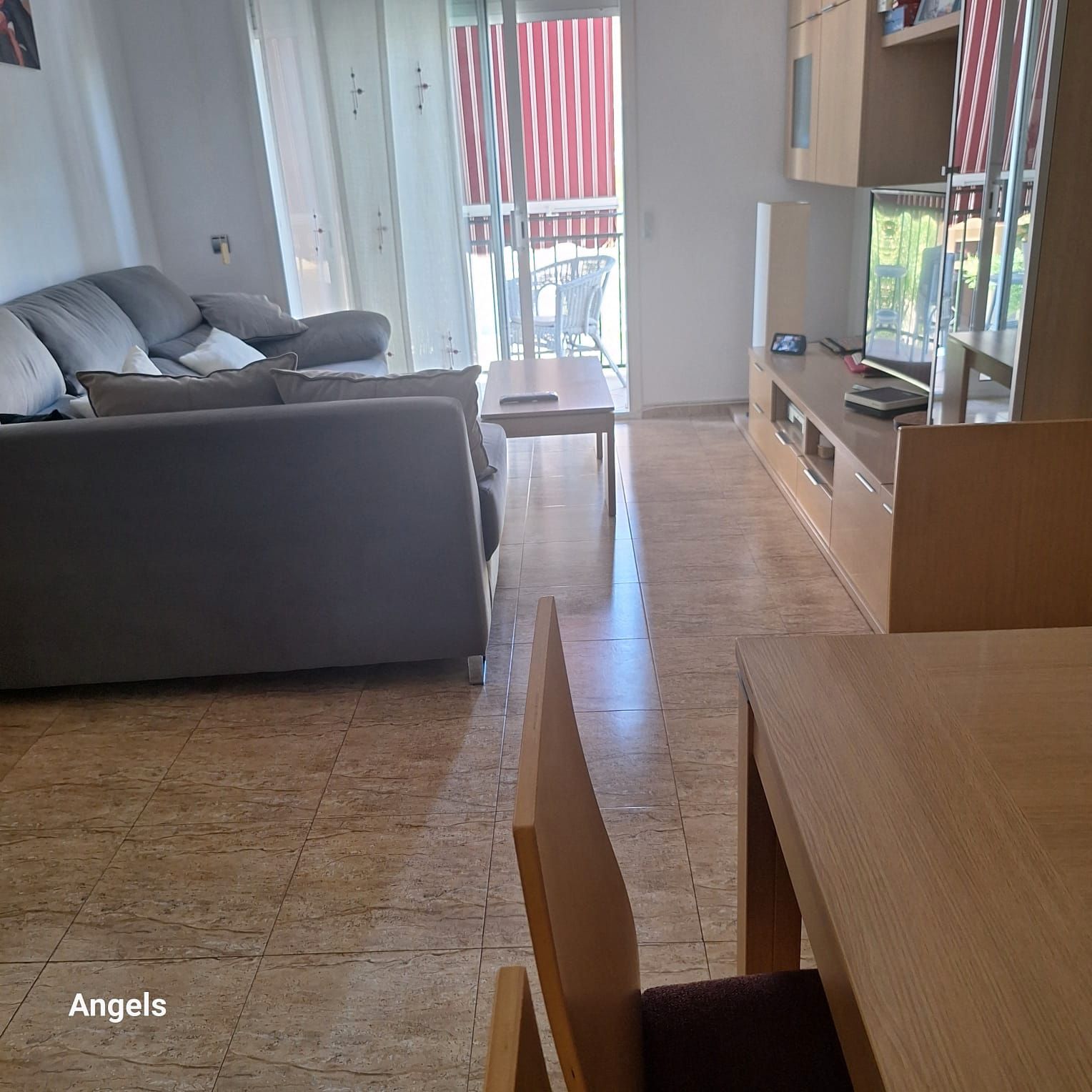 Sala de estar de Piso en venta en Santa Margarida I Els Monjos con Aire acondicionado, Calefacción y Amueblado