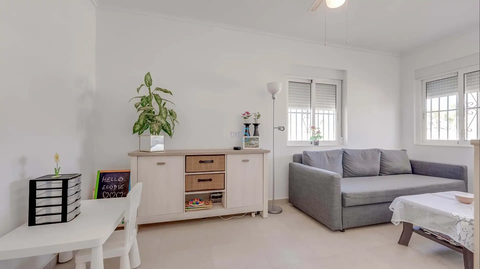 Sala de estar de Casa o chalet en venta en Torrevieja con Terraza, Piscina y Amueblado