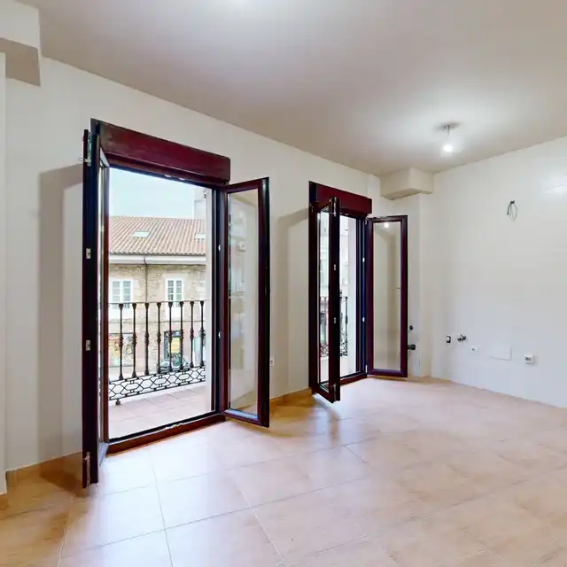 Piso en venta en Cabezón de la Sal con Calefacción y Balcón