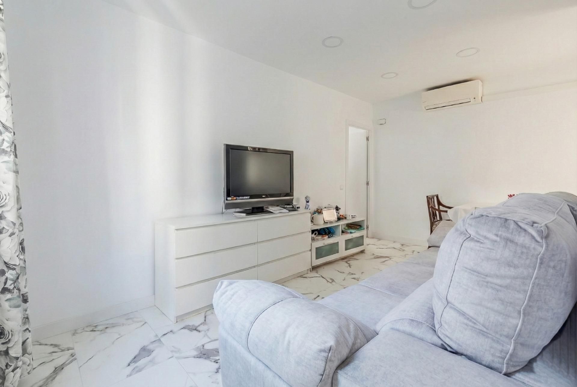 Living room of Flat for sale in  Madrid Capital  with Air Conditioner