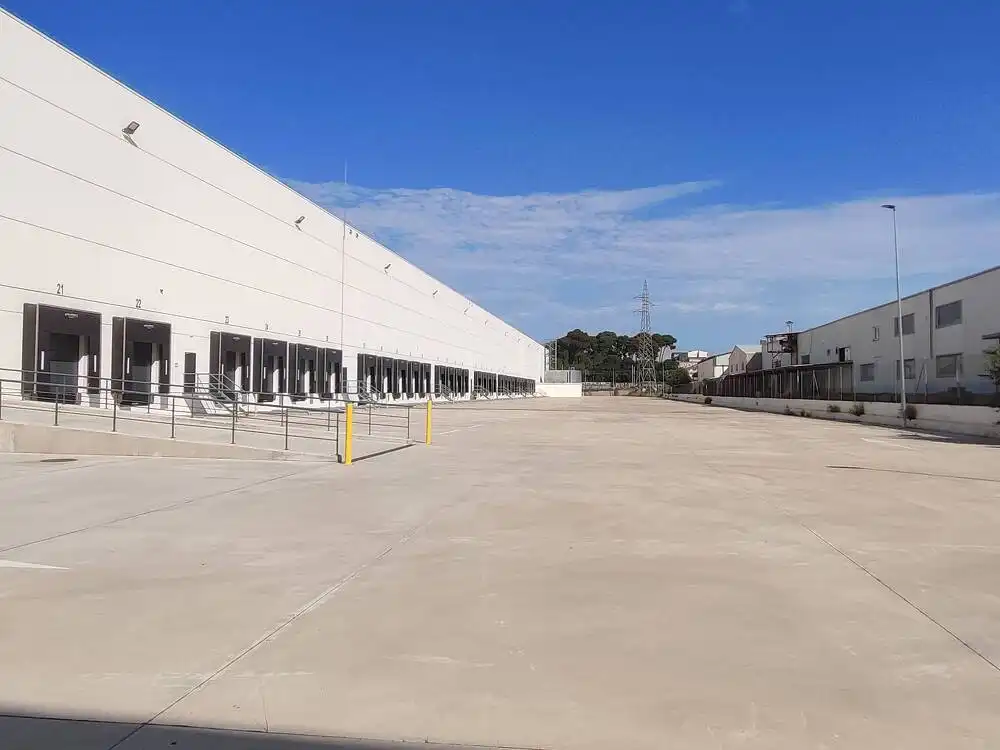 Exterior view of Industrial buildings for rent in Azuqueca de Henares