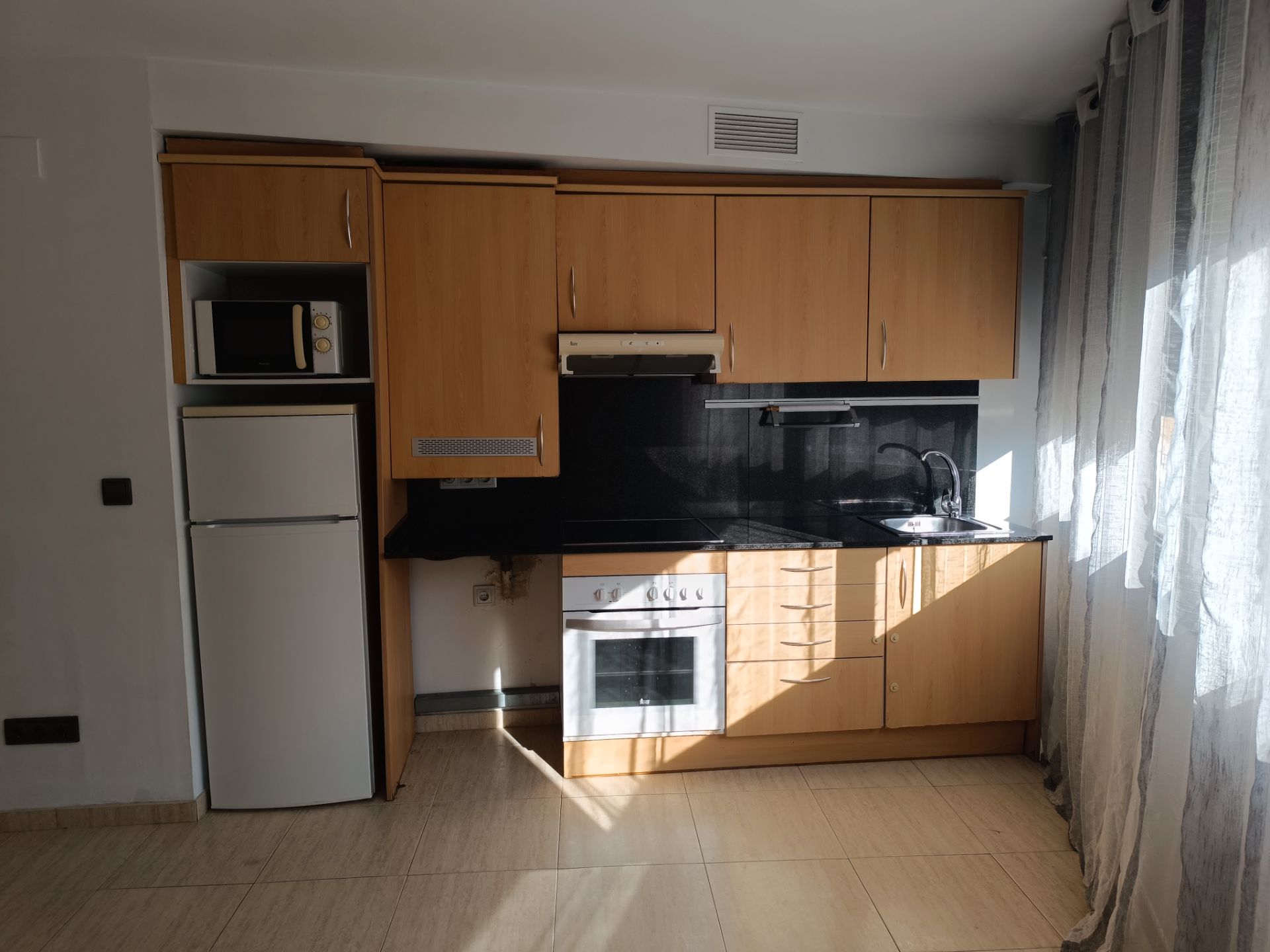 Apartment to rent in Carrer de Miquel Servet, Cementiri Vell