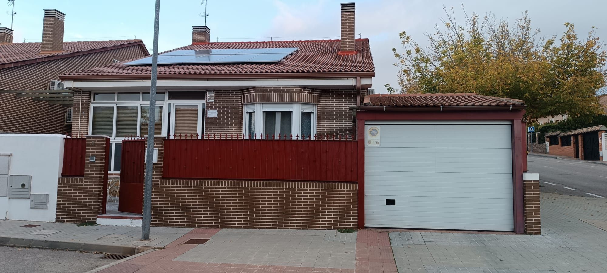 Vista exterior de Casa o xalet en venda en Meco amb Aire condicionat, Calefacció i Jardí privat