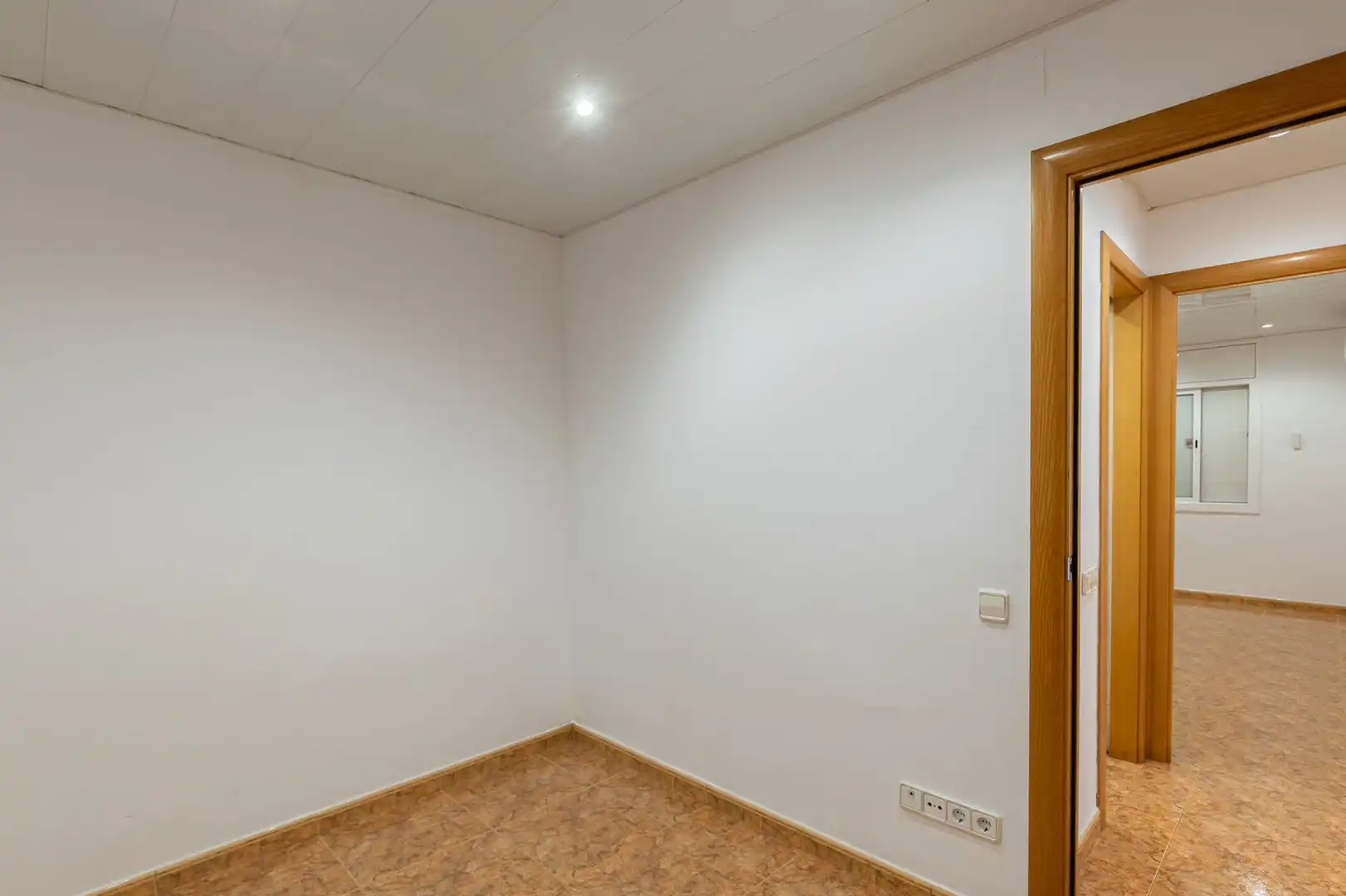 Flat for sale in Badalona  with Air Conditioner