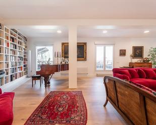 Living room of Apartment for sale in  Madrid Capital  with Air Conditioner, Heating and Terrace