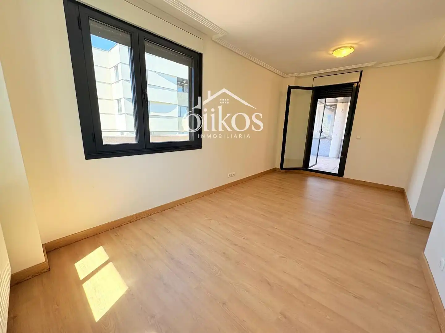 Piso en venta en Villamayor con Calefacción, Trastero y Balcón