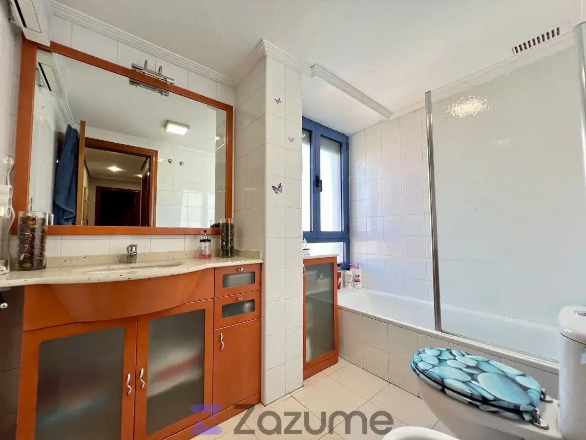 Wohnung zur Miete in Blas de Otero Kalea, Lakua-Bizkarra