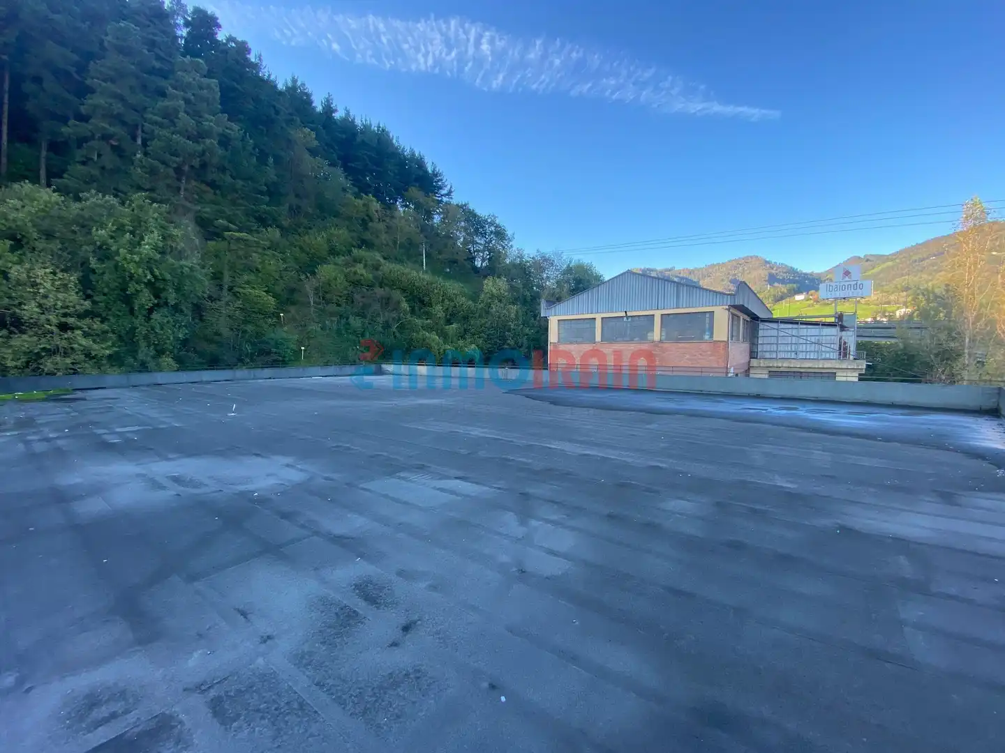 Parking of Industrial buildings for rent in Olaberria