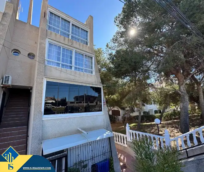 Penthouse mit Pool zum Verkauf in La Mata