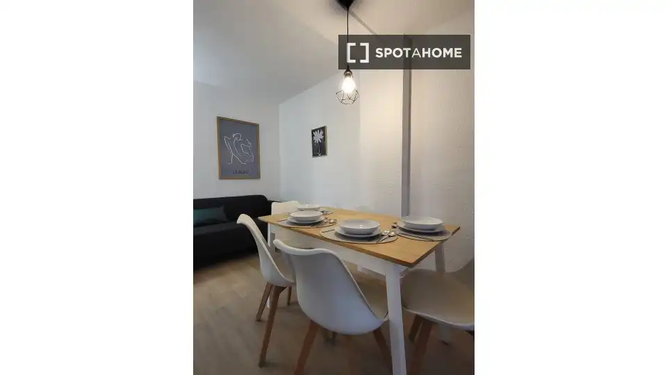 Dining room of Flat for share in Alicante / Alacant  with Air Conditioner, Heating and Furnished