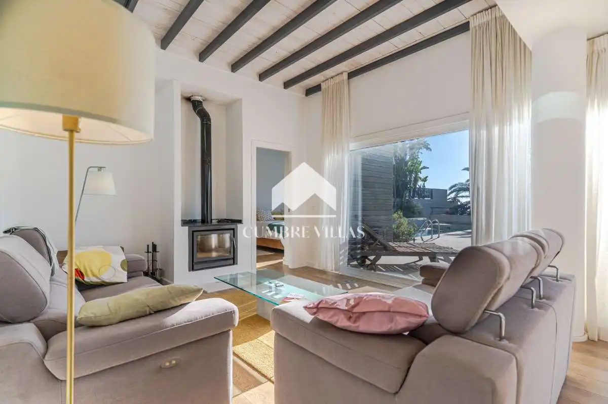 Sala d'estar de Casa o xalet en venda en La Herradura