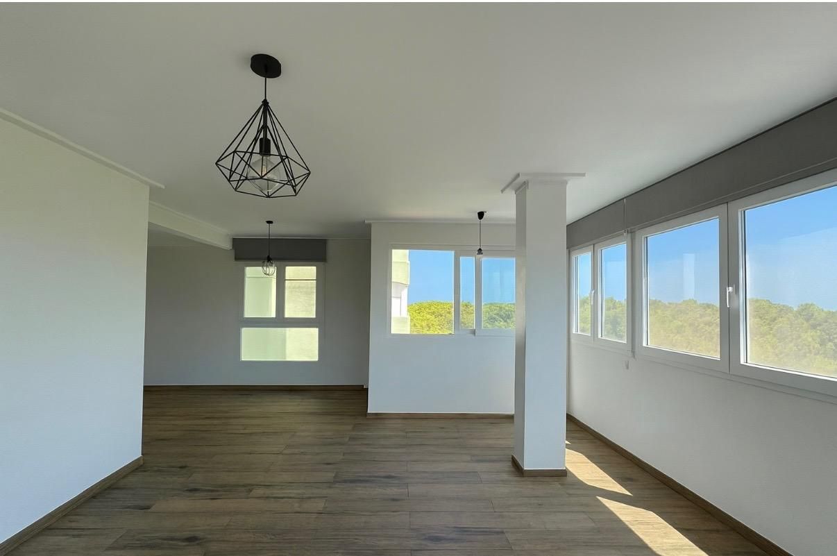 Living room of Flat for sale in  Valencia Capital  with Air Conditioner, Heating and Private garden