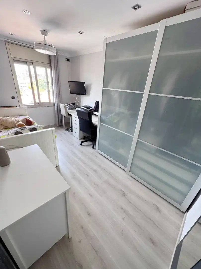 Habitación de Dúplex en venta en Sabadell con Terraza, Trastero y Balcón