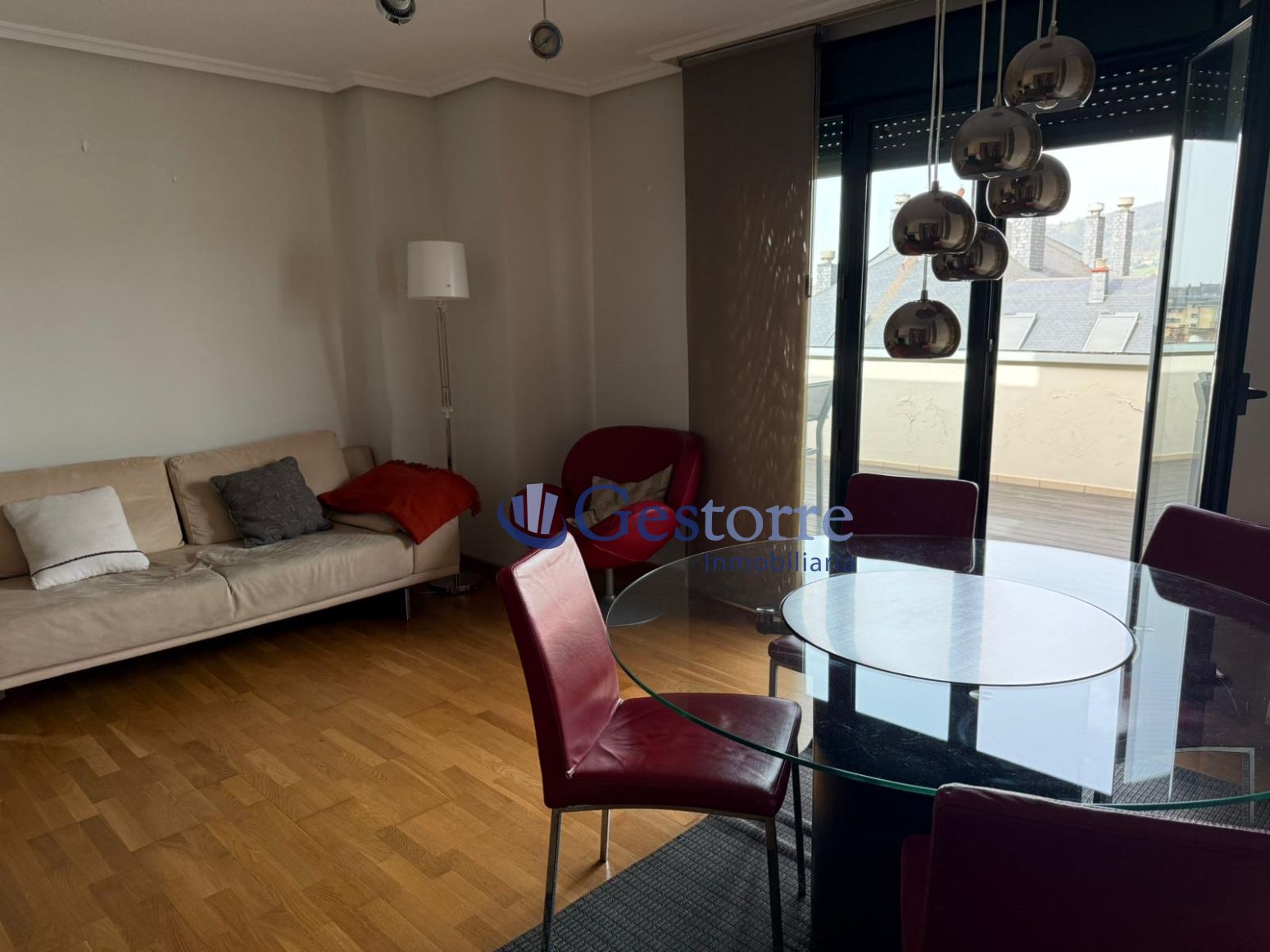 Attic for rent in Oviedo - Fuertes Acevedo, La Ería