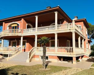 Vista exterior de Casa o xalet en venda en Elche / Elx amb Aire condicionat, Terrassa i Piscina