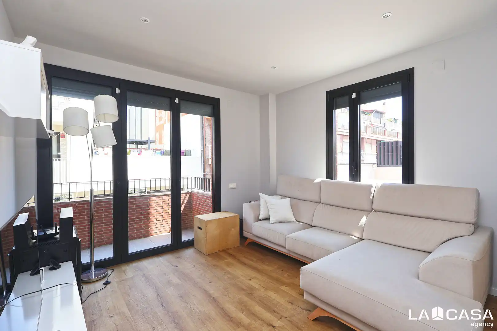 Penthouse with terrace for sale in Carrer de l'Aprestadora, imagen 4