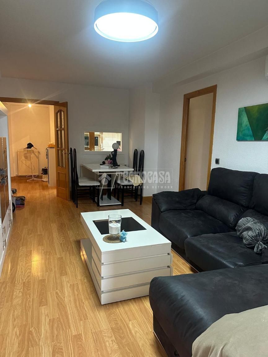 Living room of Flat for sale in Móstoles  with Air Conditioner, Heating and Terrace