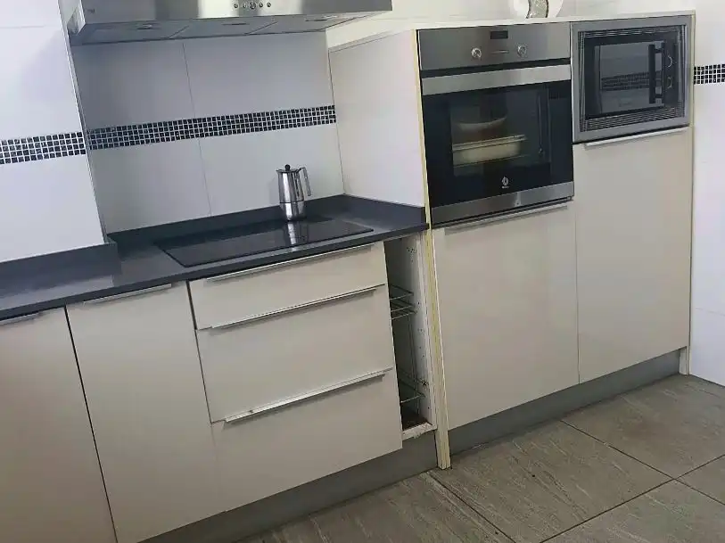 Cuina de Pis en venda en Paterna amb Aire condicionat, Terrassa i Balcó