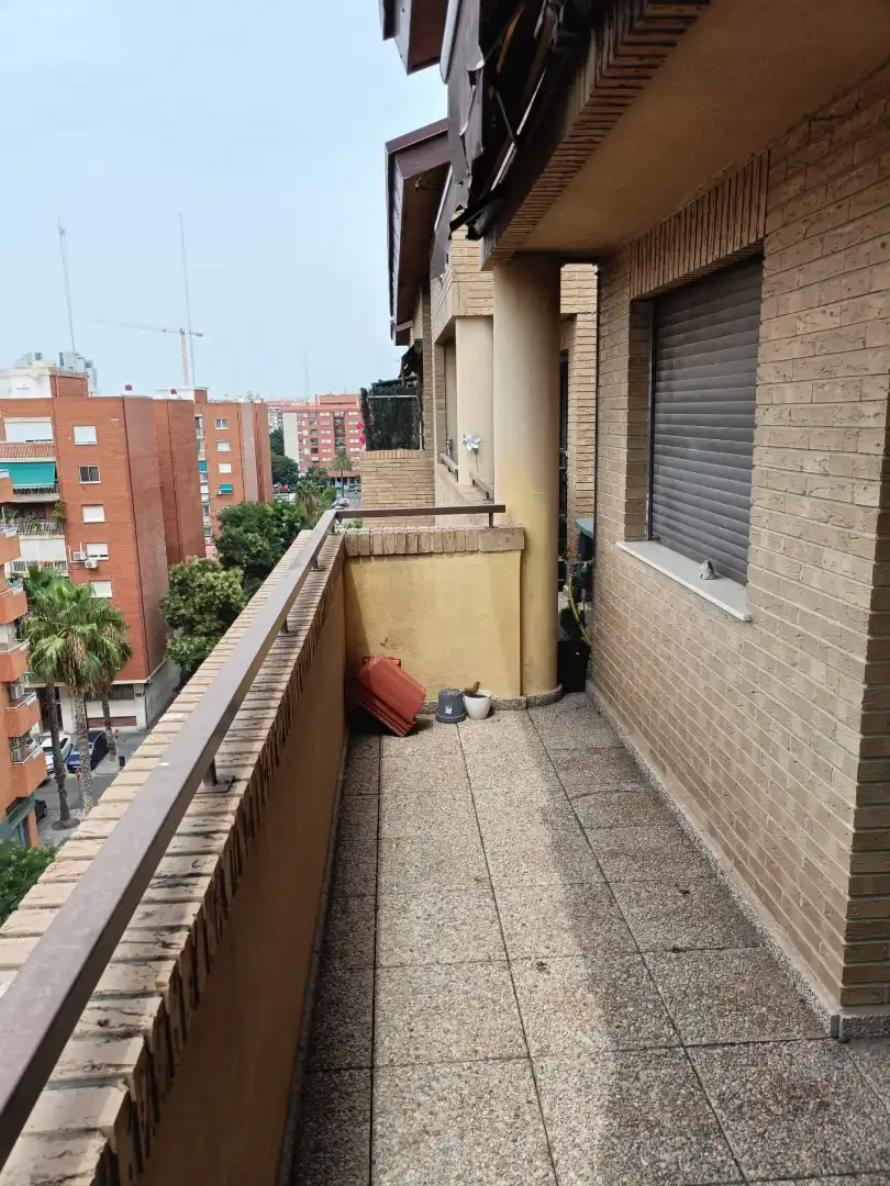 Terrasse von Dachboden zum Verkauf in Valencia mit Klimaanlage, Terrasse und Möbliert